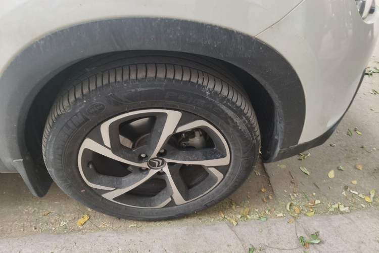 Used Citroen C5 AIRCROSS 2020 360THP Comfort Edition Right Front Wheel Hub