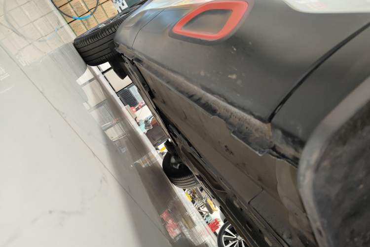 Used Citroen C5 AIRCROSS 2020 400THP Premium Edition Right Side Sill