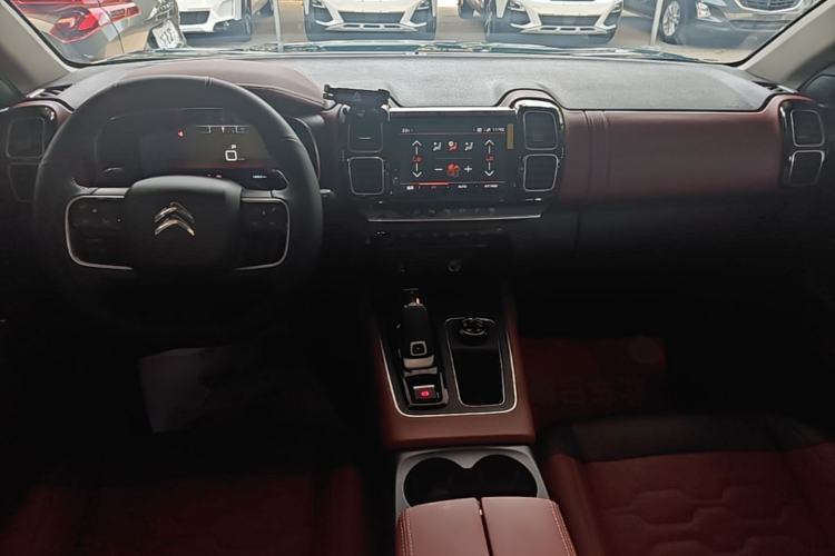 Used Citroen C5 AIRCROSS 2021 400THP Luxury Model Center Console