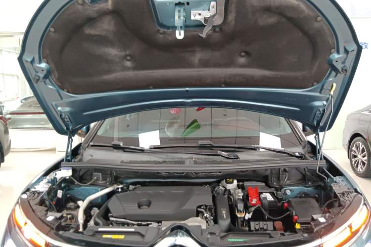 Used Citroen C5 AIRCROSS 2021 400THP Enjoyment Model Engine Bay