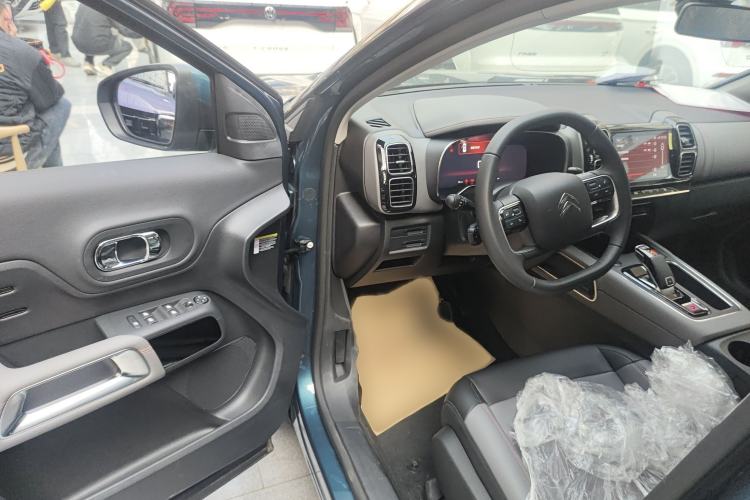 Used Citroen C5 AIRCROSS 2021 360THP Enjoyment Model Interior 3