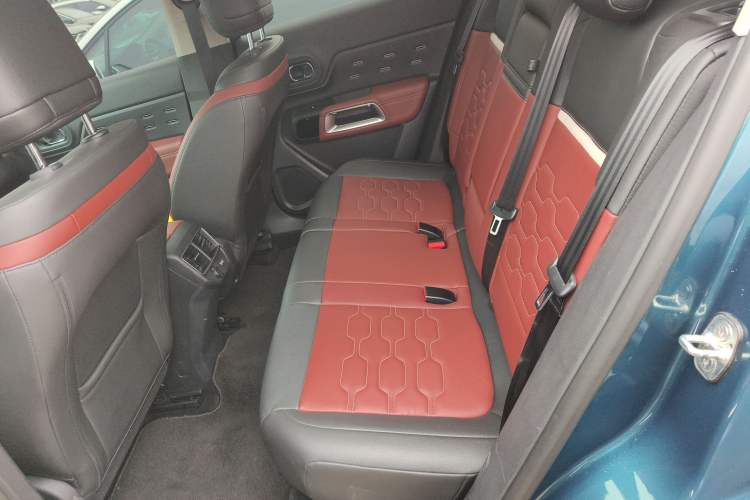 Used Citroen C5 AIRCROSS 2021 400THP Enjoyment Model Interior 4