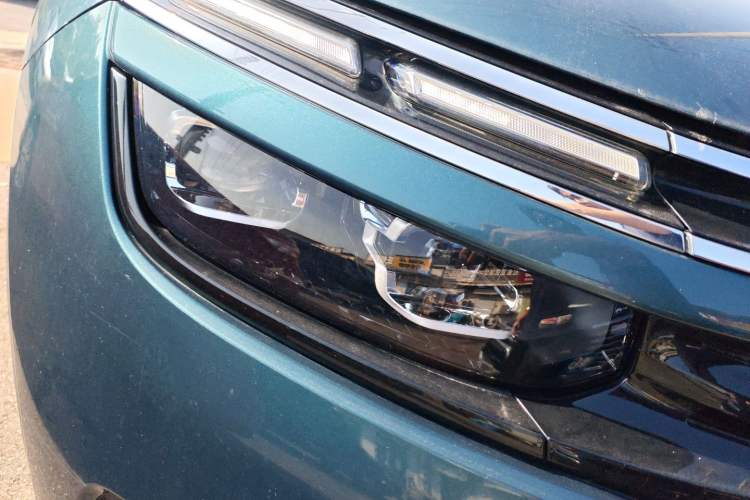 Used Citroen C5 AIRCROSS 2021 400THP Luxury Model Right Front Headlight