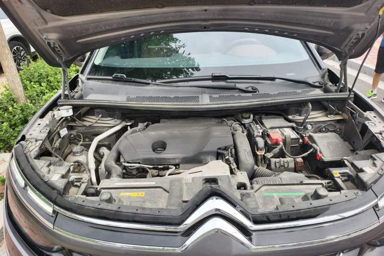 Used Citroen C5 AIRCROSS 2021 400THP Luxury Model Engine Bay