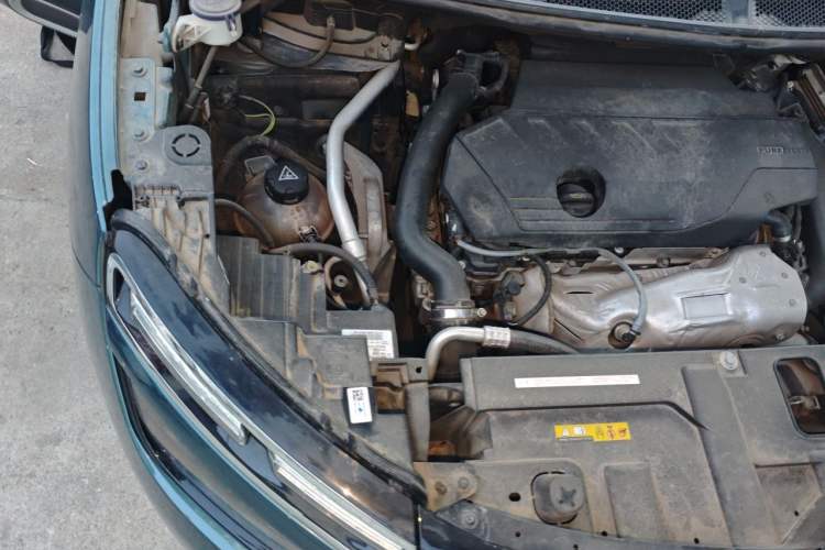 Used Citroen C5 AIRCROSS 2021 400THP Luxury Model Engine Bay Right