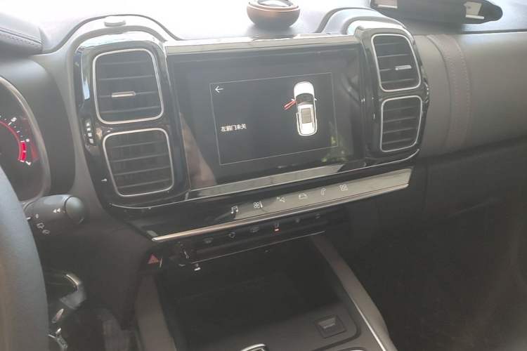Used Citroen C5 AIRCROSS 2021 360THP Comfort Edition Audio And AC Panel