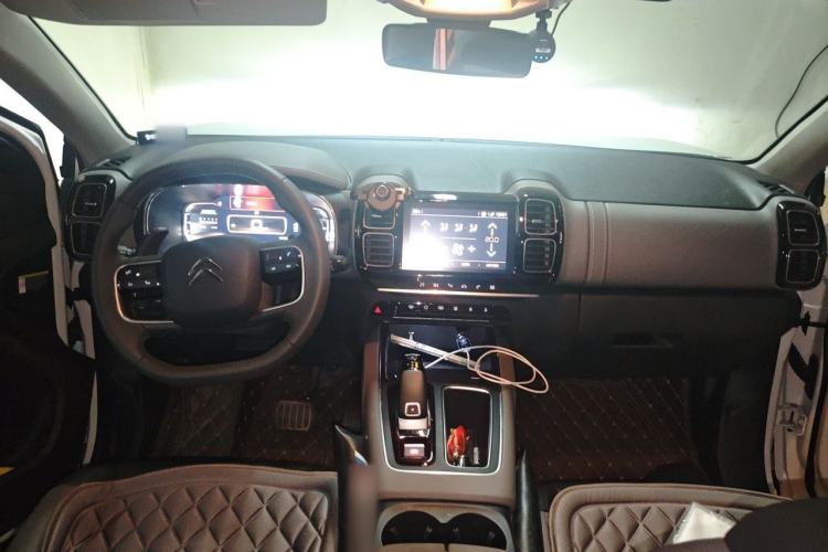 Used Citroen C5 AIRCROSS 2021 360THP Enjoyment Model Center Console