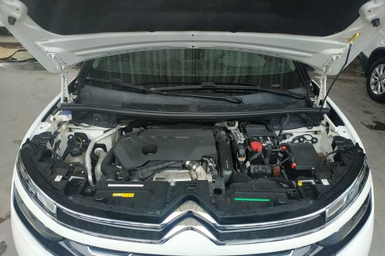 Used Citroen C5 AIRCROSS 2021 360THP ORIGINS Centennial Deluxe Edition Engine Bay