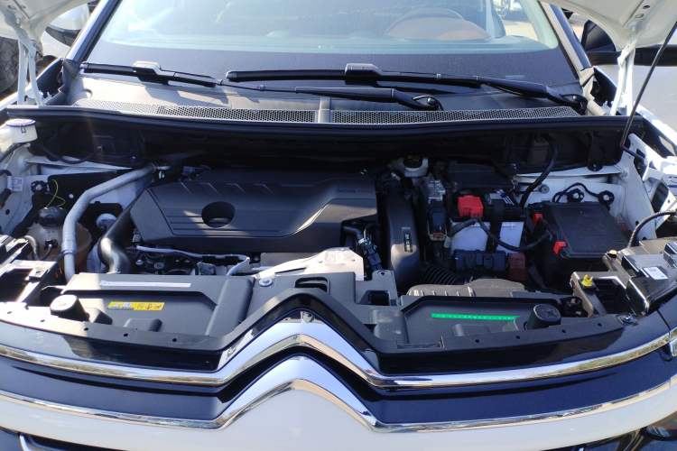 Used Citroen C5 AIRCROSS 2021 400THP Flagship Edition Engine Bay
