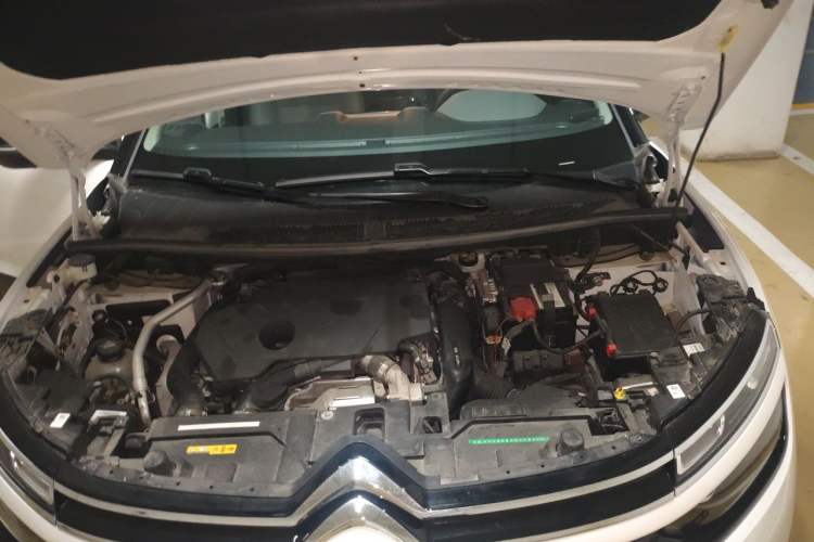 Used Citroen C5 AIRCROSS 2021 360THP Enjoyment Model Engine Bay