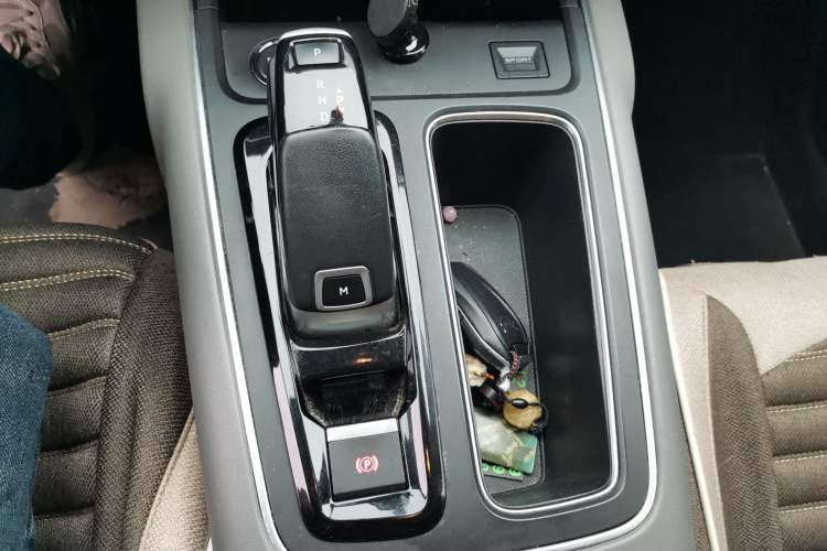 Used Citroen C5 AIRCROSS 2021 360THP Comfort Edition Gear Lever