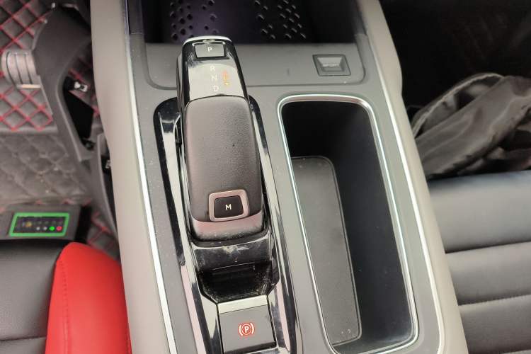 Used Citroen C5 AIRCROSS 2021 360THP Comfort Edition Gear Lever