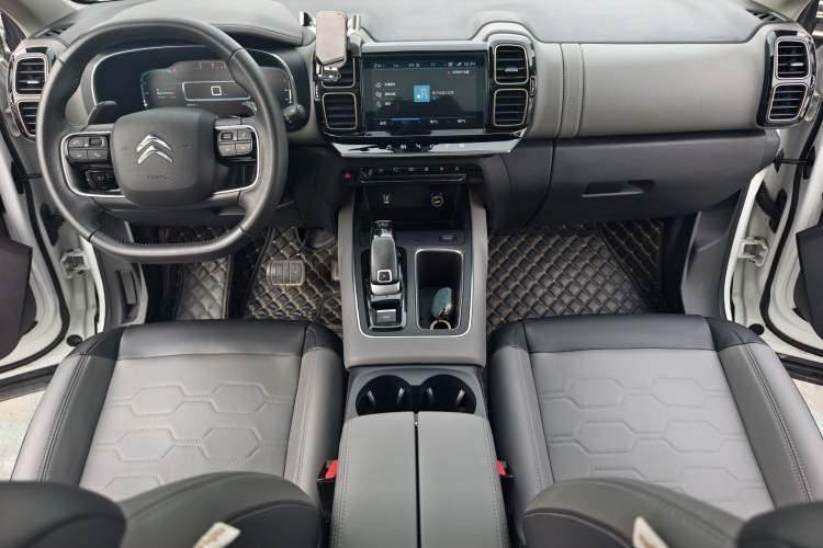 Used Citroen C5 AIRCROSS 2021 360THP Enjoyment Model Interior 1