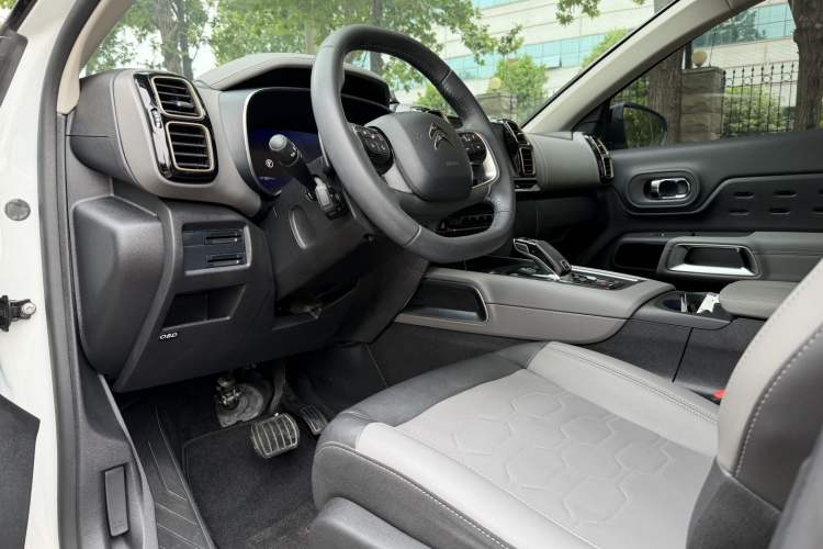 Used Citroen C5 AIRCROSS 2021 360THP ORIGINS Centennial Deluxe Edition Interior 4