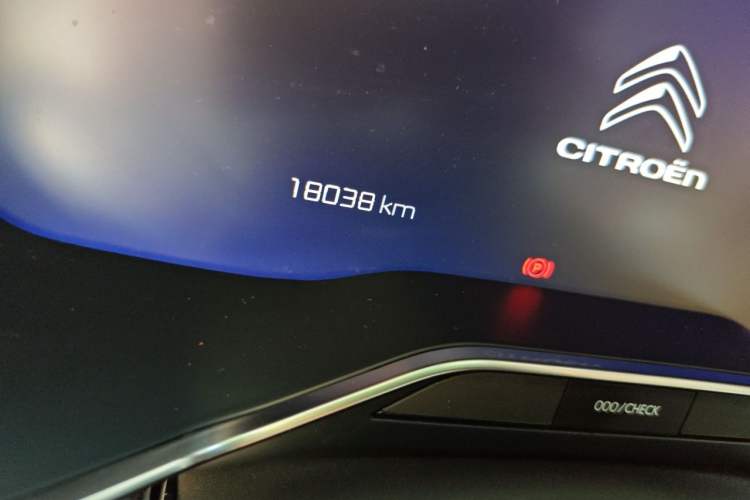 Used Citroen C5 AIRCROSS 2021 400THP Enjoyment Model Odometer Close Up