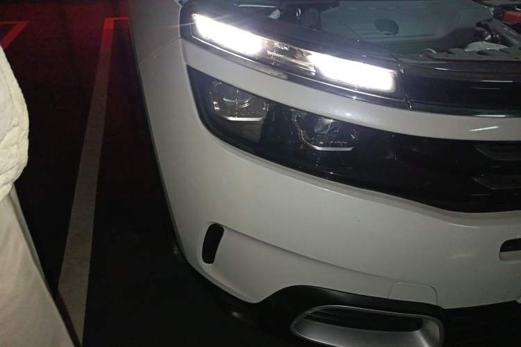 Used Citroen C5 AIRCROSS 2021 400THP Enjoyment Model Right Front Headlight
