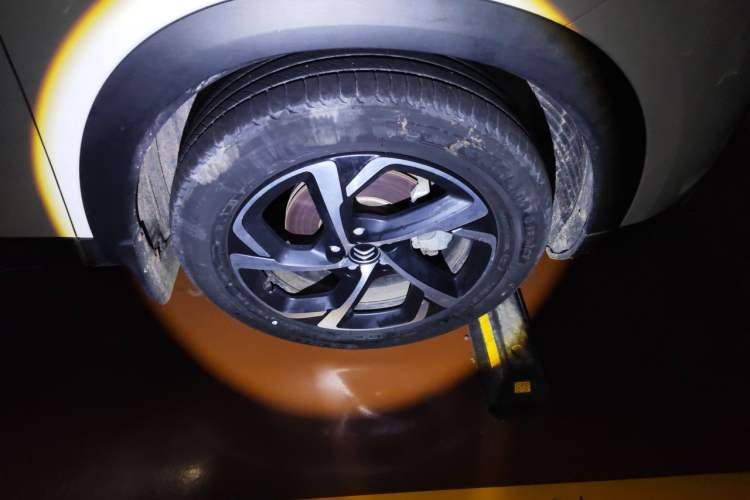 Used Citroen C5 AIRCROSS 2021 360THP Enjoyment Version Right Front Wheel Hub