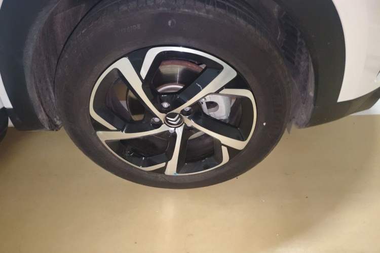 Used Citroen C5 AIRCROSS 2021 360THP Enjoyment Model Right Front Wheel Hub