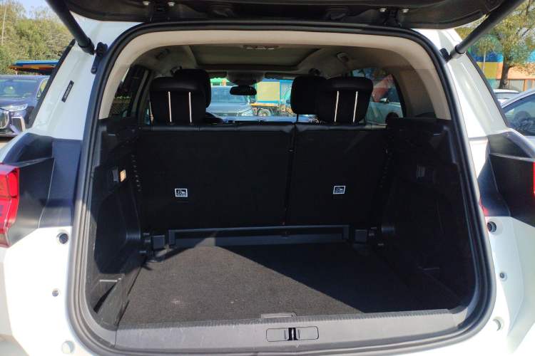 Used Citroen C5 AIRCROSS 2021 400THP Flagship Edition Trunk