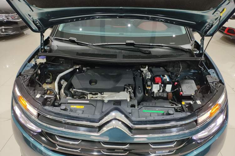 Used Citroen C5 AIRCROSS 2022 400THP Co-Creation Edition Engine Bay