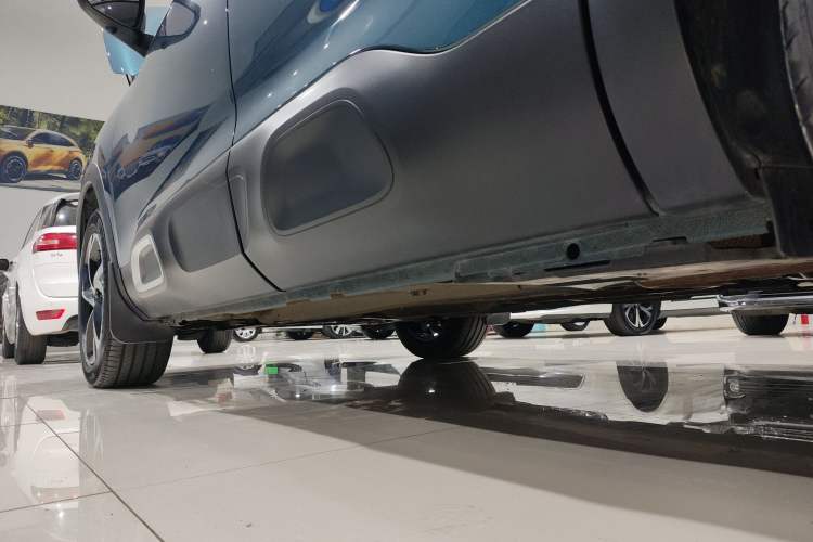 Used Citroen C5 AIRCROSS 2022 400THP Co-Creation Edition Left Side Sill