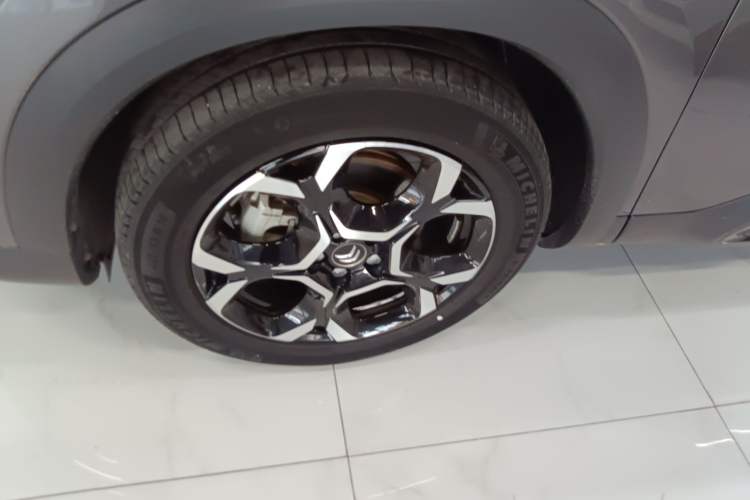 Used Citroen C5 AIRCROSS 2022 Peugeot 308 BEYOND 360THP Edition Left Front Wheel Hub
