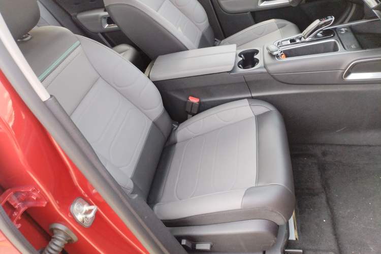 Used Citroen C5 AIRCROSS 2022 Peugeot 308 BEYOND 360THP Edition Right Front Seat