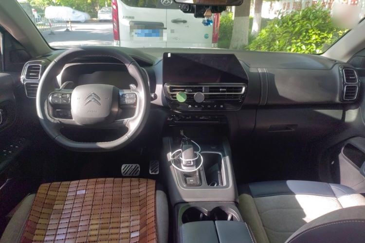 Used Citroen C5 AIRCROSS 2022 400THP Co-Creation Edition Center Console