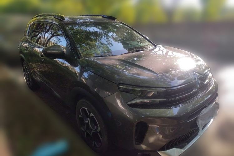 Used Citroen C5 AIRCROSS 2022 400THP Co-Creation Edition Front Right 45 Deg