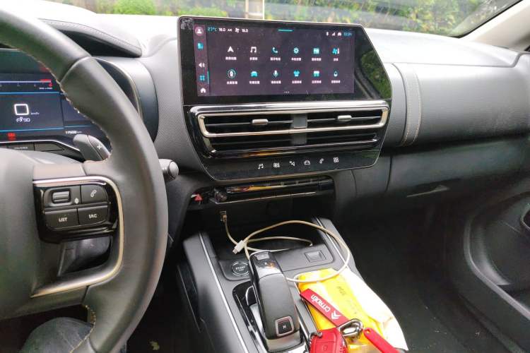 Used Citroen C5 AIRCROSS 2022 Peugeot 400THP Allure BEYOND Edition Audio And AC Panel