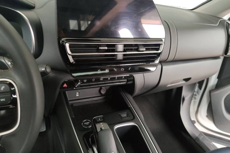 Used Citroen C5 AIRCROSS 2022 Peugeot 400THP Allure BEYOND Edition Audio And AC Panel