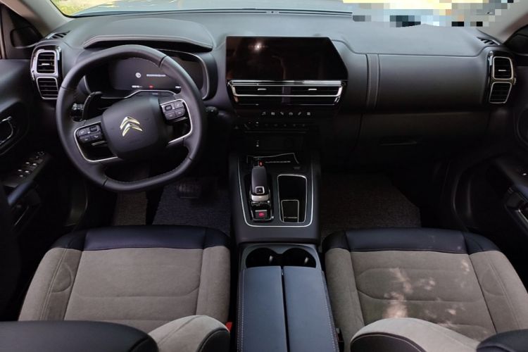 Used Citroen C5 AIRCROSS 2022 Peugeot 400THP Allure BEYOND Edition Center Console