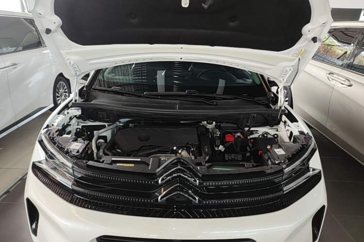 Used Citroen C5 AIRCROSS 2022 Peugeot 308 BEYOND 360THP Edition Engine Bay