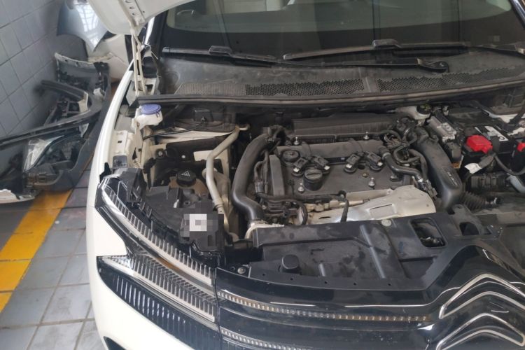 Used Citroen C5 AIRCROSS 2022 Peugeot 400THP Allure BEYOND Edition Engine Bay Right