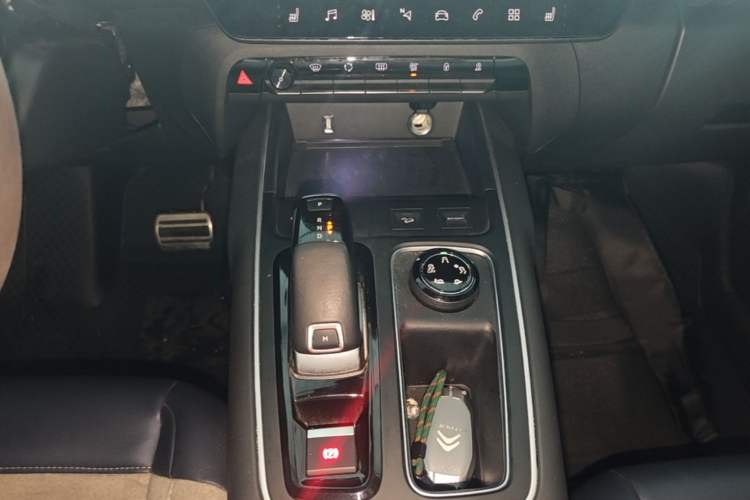 Used Citroen C5 AIRCROSS 2022 Peugeot 400THP Allure BEYOND Edition Gear Lever