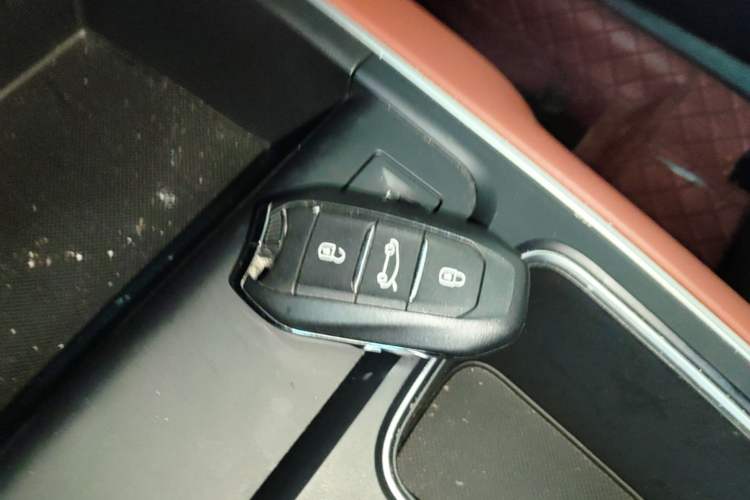 Used Citroen C5 AIRCROSS 2022 400THP Co-Creation Edition Interior 1
