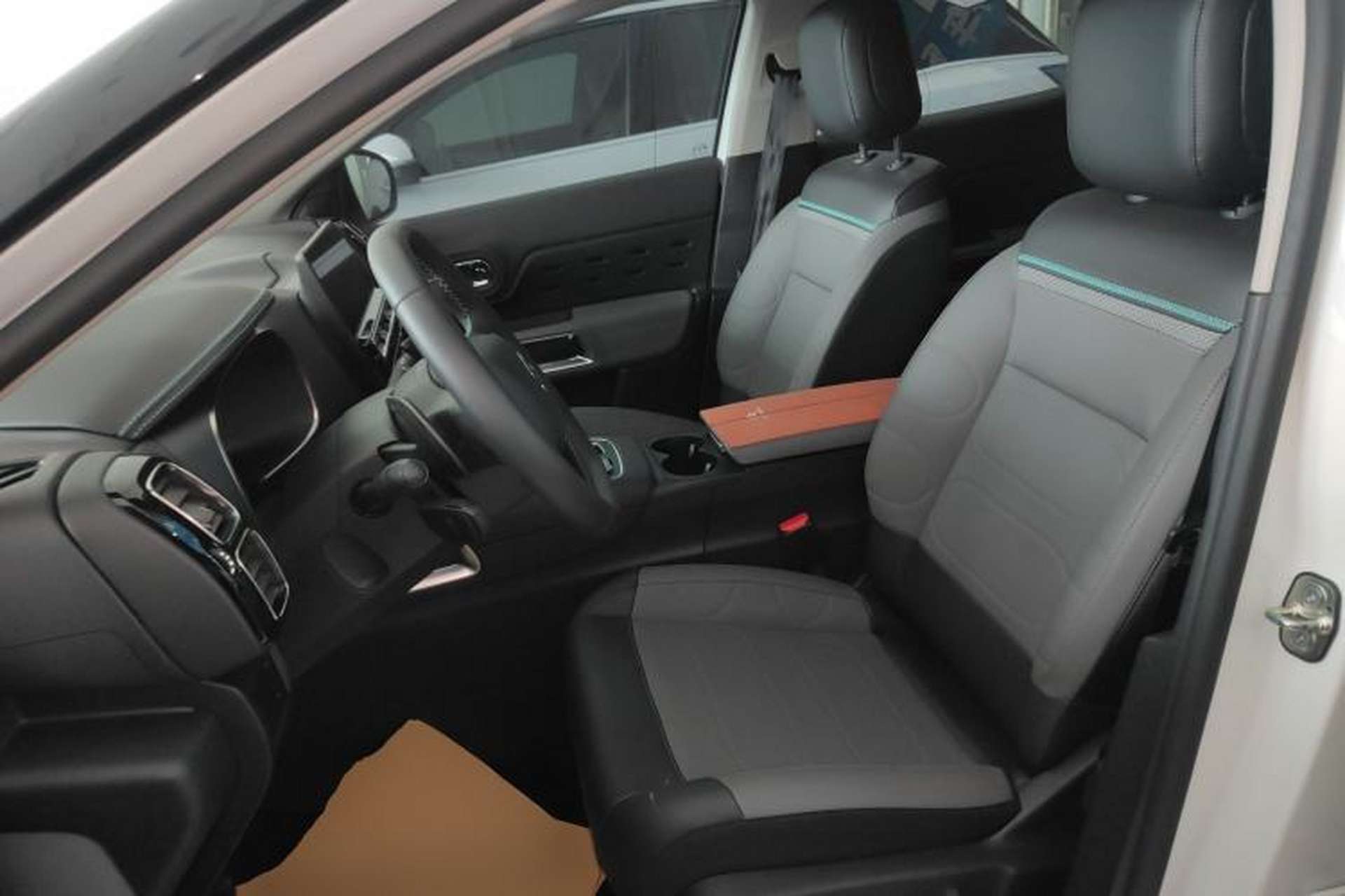 Used Citroen C5 AIRCROSS 2022 Peugeot 308 BEYOND 360THP Edition Left Front Seat