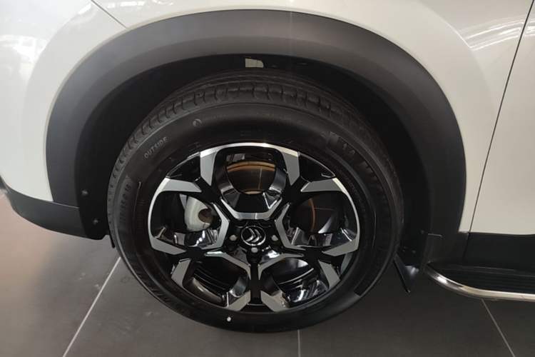 Used Citroen C5 AIRCROSS 2022 Peugeot 308 BEYOND 360THP Edition Left Front Wheel Hub