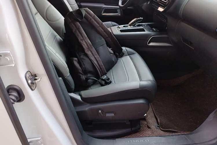 Used Citroen C5 AIRCROSS 2022 Peugeot 308 BEYOND 360THP Edition Right Front Seat