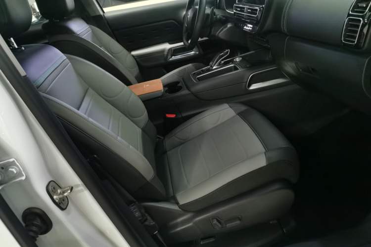 Used Citroen C5 AIRCROSS 2022 Peugeot 308 BEYOND 360THP Edition Right Front Seat