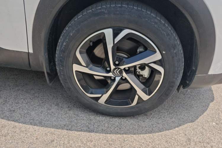 Used Citroen C5 AIRCROSS 2022 400THP Co-Creation Edition Right Front Wheel Hub