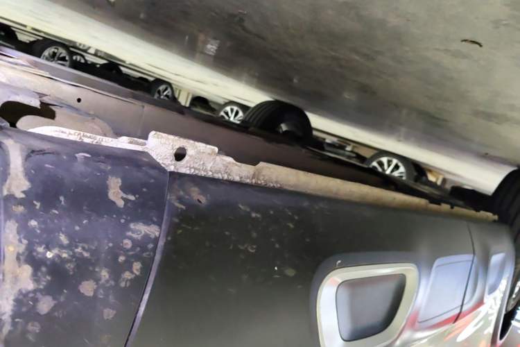 Used Citroen C5 AIRCROSS 2022 400THP Co-Creation Edition Right Side Sill