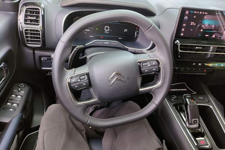 Used Citroen C5 AIRCROSS 2022 Peugeot 400THP Allure BEYOND Edition Steering Wheel