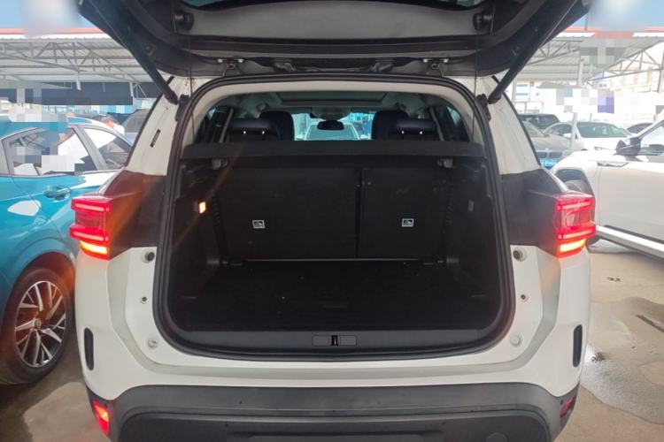 Used Citroen C5 AIRCROSS 2022 Peugeot 400THP Allure BEYOND Edition Trunk