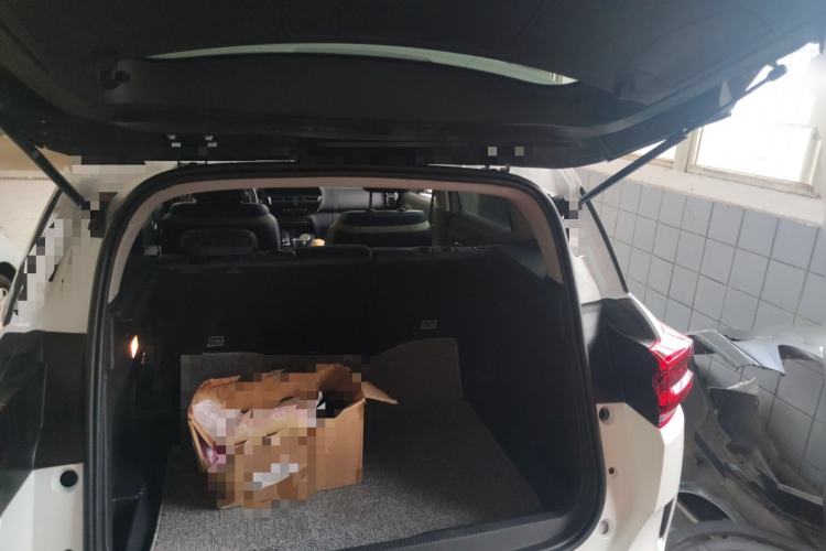 Used Citroen C5 AIRCROSS 2022 Peugeot 400THP Allure BEYOND Edition Trunk