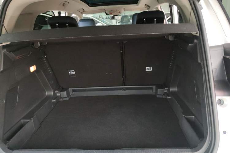 Used Citroen C5 AIRCROSS 2022 Peugeot 400THP Allure BEYOND Edition Trunk