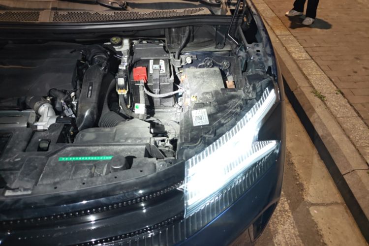 Used Citroen C5 AIRCROSS 2023 360THP Smart Edition Engine Bay Left