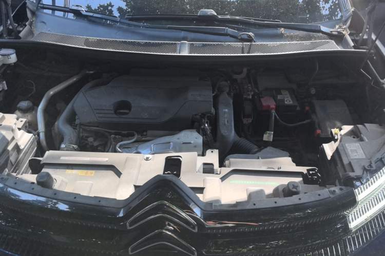 Used Citroen C5 AIRCROSS 2023 400THP Longitudinal Engine Version Engine Bay