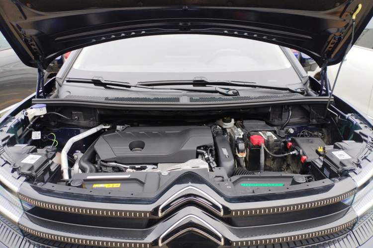 Used Citroen C5 AIRCROSS 2023 400THP Longitudinal Engine Version Engine Bay