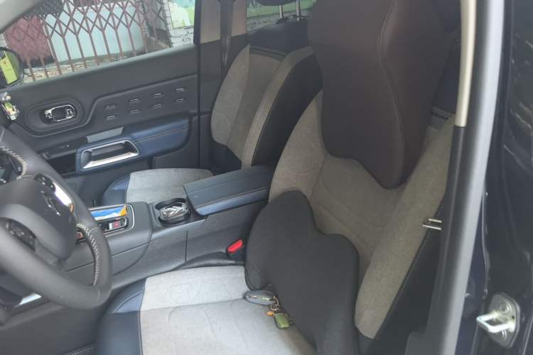 Used Citroen C5 AIRCROSS 2023 400THP Longitudinal Engine Version Left Front Seat